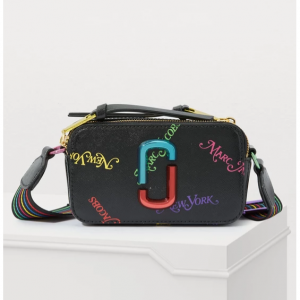 MARC JACOBS "Snapshot New York Mag" 新款相机包