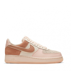 Nike Air Force 1 \\\'07 Premium 运动鞋