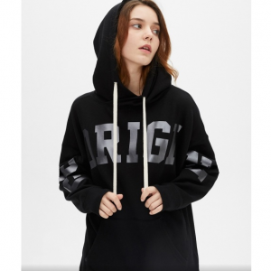 Gap闪亮风格字母印花连帽衫