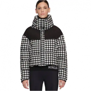 Shop Women's Coats from Moncler up to 50% Off | DealDoodle
