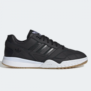 Adidas A.R. 运动鞋