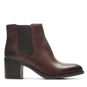 Clarks Mascarpone Bay 女款粗跟短靴 码全