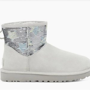 UGG Classic Mini Sequin Stars 短款雪地靴