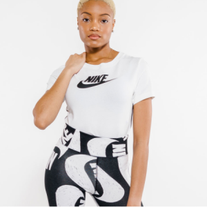 Nike Sportswear Heritage T恤