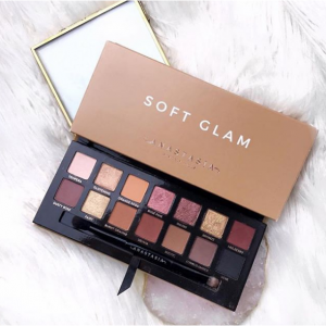 Anastasia Beverly Hills Soft Glam 眼影盘