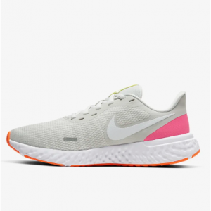 Nike Revolution 5 女子跑步鞋