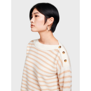 紐扣款羊毛毛衣