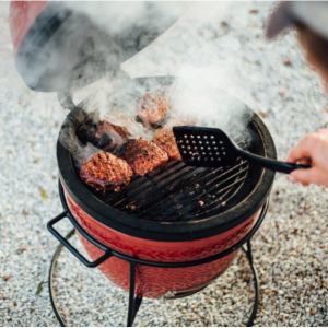 Kamado Joe 经典室外烧烤炉 红色 @ Walmart