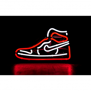 2024最新Nike香港官网买鞋及转运攻略（附优惠码 + 抽签流程）
