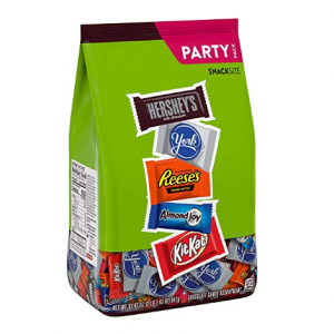 Hershey Assorted Miniatures Milk and Dark Chocolate Candy, 33.43 Oz (60 Pieces) @ Amazon