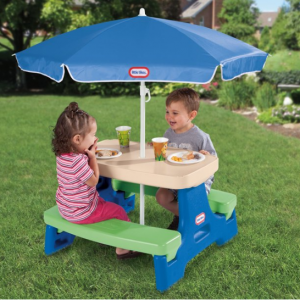 Little Tikes 儿童可折叠桌椅，带遮阳伞 @ Walmart 