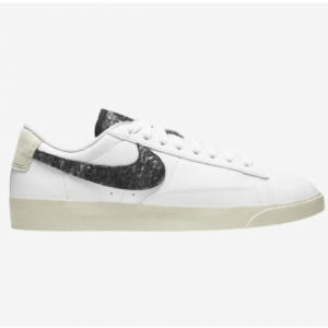 Nike Blazer Low 女士运动鞋