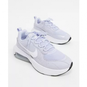 Nike Air Max Verona sneakers in ghost and white