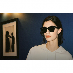 2025最全墨镜挑选攻略(品牌推荐+脸型+尺寸+颜色+镜片)- 如何选择最适合自己的太阳镜?