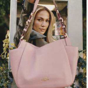 Early Access: Gifts for Mom @ Coach Outlet