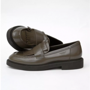 Urban Outfitters官網 Vagabond Shoemakers Alex Fringe流蘇樂福鞋5.2折熱賣