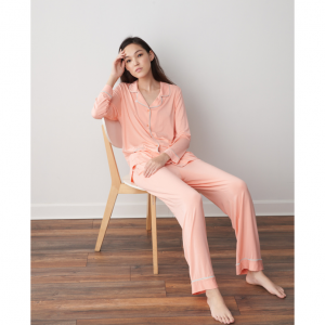 TANI  高級感溢れる触り心地と着心地 極上のおうち時間を