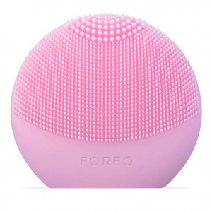 66% Off FOREO LUNA™ fofo Skin Analysis Facial Cleansing Brush @ Nordstrom Rack 