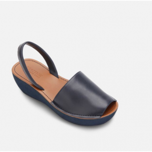 Kenneth Cole 涼鞋