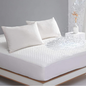 Reaks King Size Waterproof Mattress Protector @ Amazon