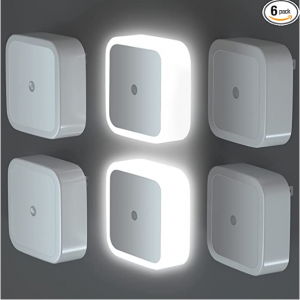Sujeet Auto Dusk to Dawn Light Sensor LED Night Light, 6 Pack White @ Amazon