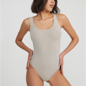 Боди на широких бретелях кофе с молоком