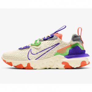 Nike React Vision 女士运动鞋 @ Nike