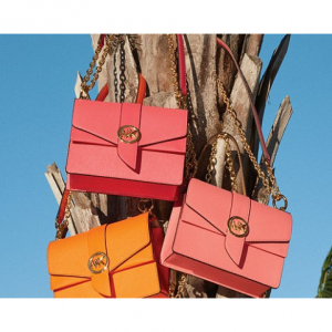 Michael Kors MK logo翻盖斜挎包 @ Michael Kors