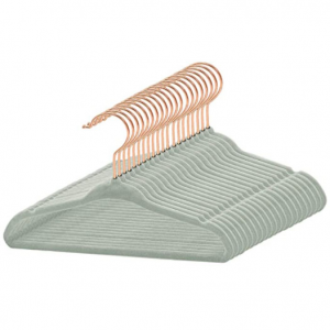 50pcs 儿童天鹅绒防滑衣架 多色选 @ Amazon