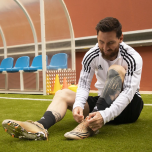 adidas澳洲站 特价区男女潮流运动服饰热卖