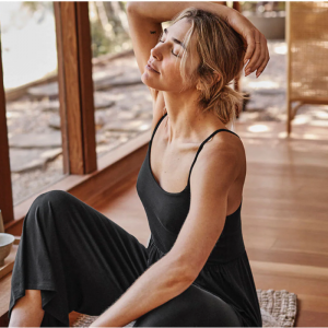 Athleta官网 折扣区时尚美衣促销