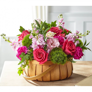 Radiance in Bloom Basket 篮子花束