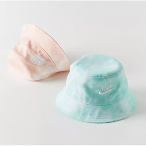 Urban Outfitters官网 Nike扎染风水桶帽5.4折热卖 双色可选