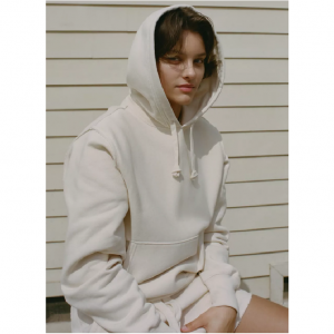 Urban Outfitters官网 Champion UO Exclusive Natural State连帽卫衣热卖