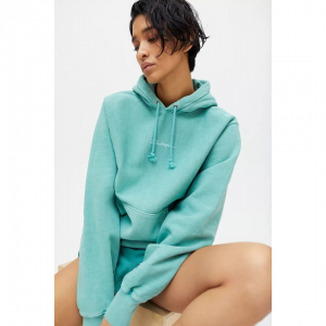 Urban Outfitters官网精选Champion冠军UO Exclusive卫衣优惠