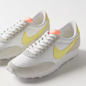 Urban Outfitters官网 Nike Daybreak Classic 女款运动鞋44折热卖
