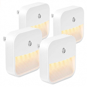 HooYan插座式LED小夜灯 4个 入夜自动点亮 @ Amazon