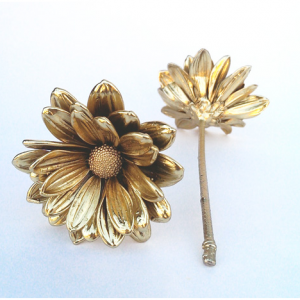Gold & Silver Daisies from $49 @ RomanceHer.com Creative Romantic Gifts