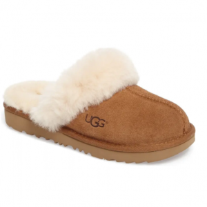 Nordstorm官网 UGG Cozy II 大童款毛绒拖鞋热卖 两色可选