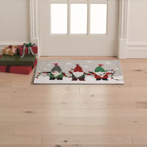 St. Nicholas Square® Gnomes Holiday Accent 地毯 - 19.5" x 30"