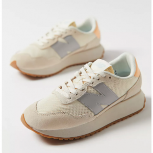47% Off New Balance 237 Women’s Sneaker @ Urban Outfitters
