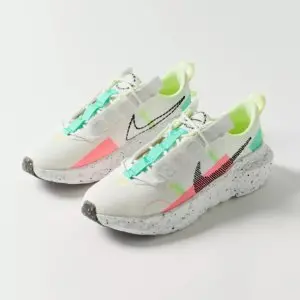 Urban Outfitters官网精选Nike耐克冰淇淋色运动鞋优惠