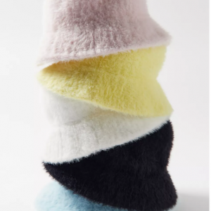 UO Rewards会员独享：Yaz Fuzzy 毛绒渔夫帽75折热卖 多色可选