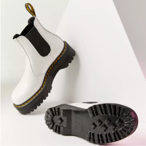 Urban Outfitters Rewards会员独享 Dr. Martens 2976 Quad 切尔西靴75折热卖 两色可选