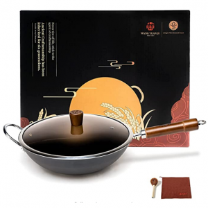 王源吉 13.4寸带玻璃盖木柄中式精铸铁锅 送专用锅刷和抹布 @ Amazon