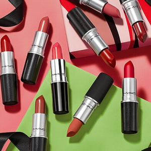 M·A·C Cosmetics: $25 Off & Free Gifts Valued at $82 @ Gilt City 