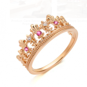 Chow Sang Sang V&A 'Bless' 18K 红色黄金红宝石皇冠戒指