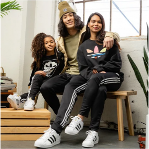 Foot Locker官网 精选Nike, adidas, Jordan等品牌运动鞋服促销