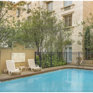 20% off Ayres Hotel Manhattan Beach LAX @Travelocity