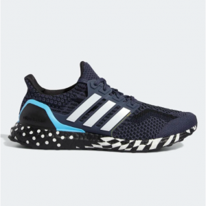 adidas Ultraboost 5.0 DNA 运动鞋